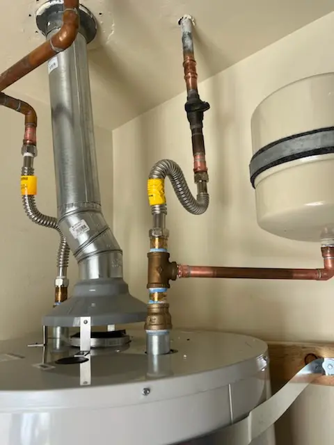 Water heater installation and plumbing repair in Saintsville